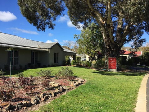 Alexander Cameron Suites - Kawana Tourism 3