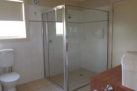 Alexander Cameron Suites - Kawana Tourism 22