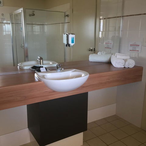 Alexander Cameron Suites - Kawana Tourism 17