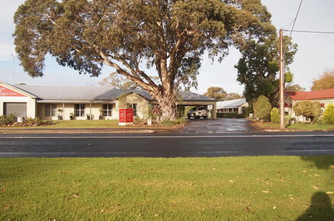 Alexander Cameron Suites - Kawana Tourism 0