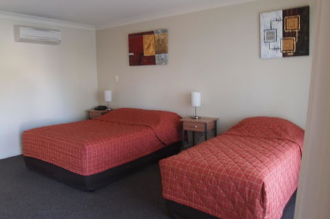 Alexander Cameron Suites - Kawana Tourism 28