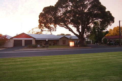 Alexander Cameron Suites - Kawana Tourism 30