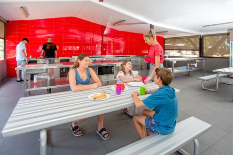 BIG4 Renmark Riverfront Holiday Park - Kawana Tourism 43