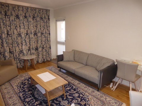 ADELAIDE CENTRAL APARTMENT - 3BR, 2BATH & CARPARK - Kawana Tourism 3
