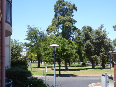 ADELAIDE CENTRAL APARTMENT - 3BR, 2BATH & CARPARK - Kawana Tourism 26