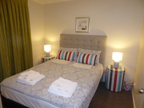 ADELAIDE CENTRAL APARTMENT - 3BR, 2BATH & CARPARK - Kawana Tourism 15