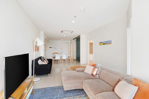 Stylish And Comfortable, Views Over Gouger St! - Kawana Tourism 20
