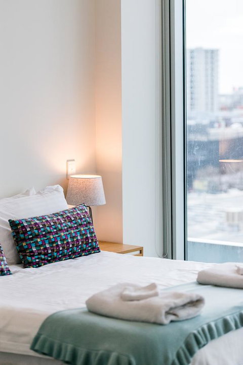 Stylish And Comfortable, Views Over Gouger St! - Kawana Tourism 10