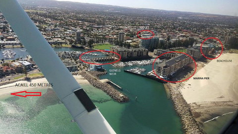 Acaill Accommodation Esplanade Living Self Check-In Self Check-Out - Kawana Tourism 1