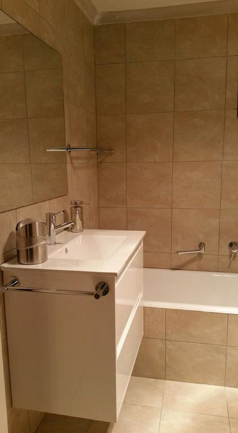 Acaill Accommodation Esplanade Living Self Check-In Self Check-Out - Kawana Tourism 27