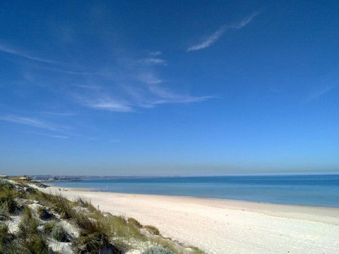 Acaill Accommodation Esplanade Living Self Check-In Self Check-Out - Kawana Tourism 43