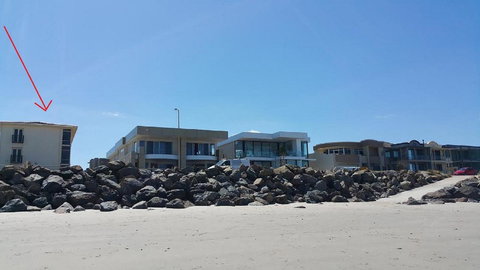 Acaill Accommodation Esplanade Living Self Check-In Self Check-Out - Kawana Tourism 33