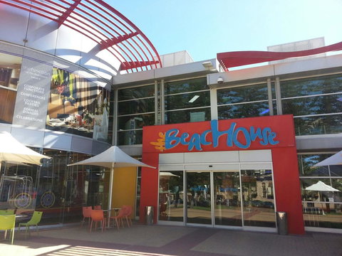 Acaill Accommodation Esplanade Living Self Check-In Self Check-Out - Kawana Tourism 13