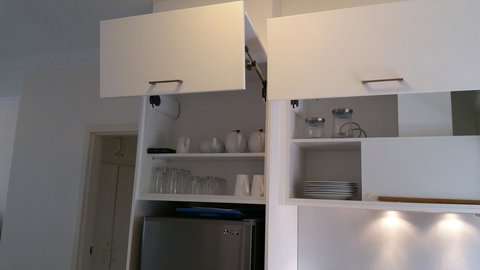 Acaill Accommodation Esplanade Living Self Check-In Self Check-Out - Kawana Tourism 44