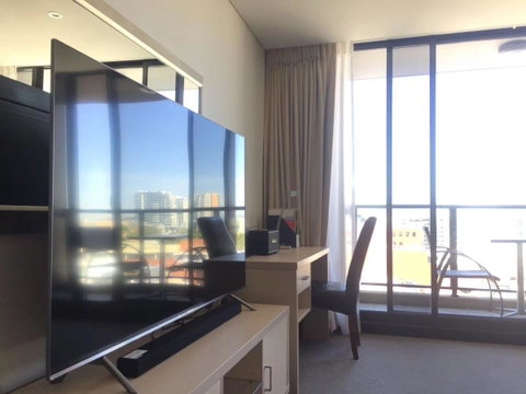 Oaks Horizon+city View+free Parking - Kawana Tourism 6