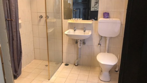 Ambassadors Hotel - Kawana Tourism 40