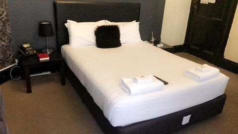 Ambassadors Hotel - Kawana Tourism 39