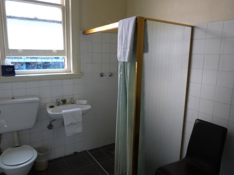 Ambassadors Hotel - Kawana Tourism 14