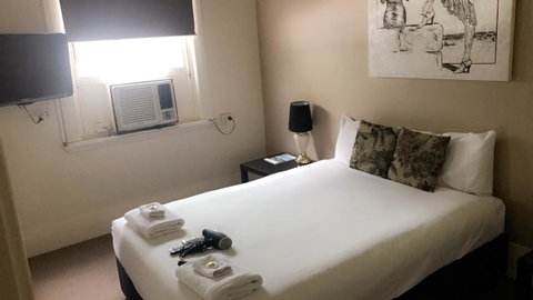 Ambassadors Hotel - Kawana Tourism 33
