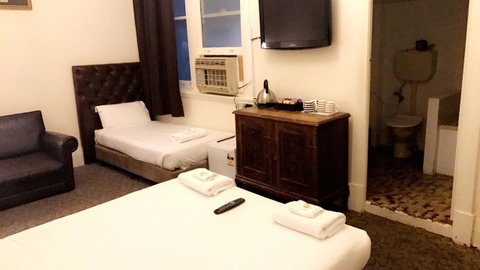 Ambassadors Hotel - Kawana Tourism 24