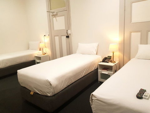 Ambassadors Hotel - Kawana Tourism 7