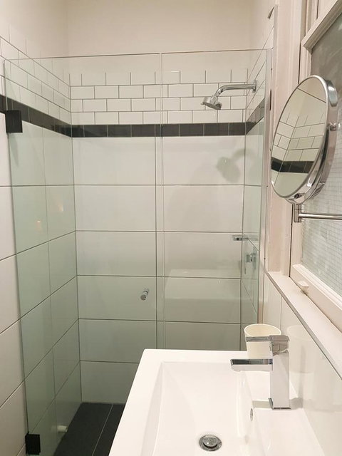 Ambassadors Hotel - Kawana Tourism 8