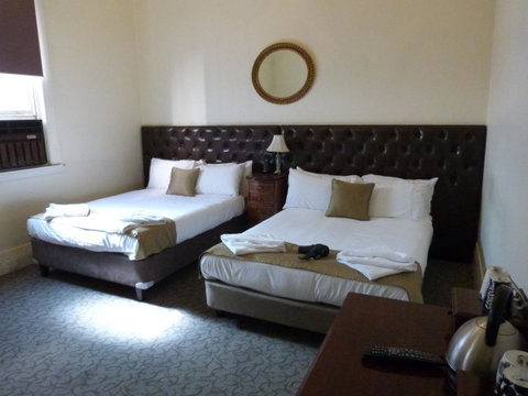 Ambassadors Hotel - Kawana Tourism 13