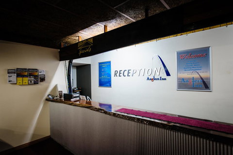 The Anglers Inn - Kawana Tourism 11