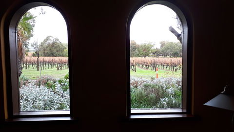 Linger Longer Vineyard - Kawana Tourism 6