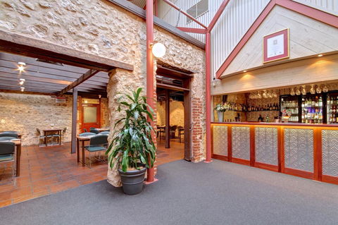 Victoria Hotel Strathalbyn - Kawana Tourism 10