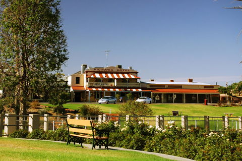 Victoria Hotel Strathalbyn - Kawana Tourism 11