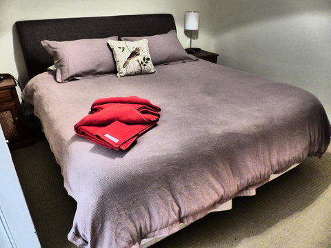 Andy\'s Accommodation - Kawana Tourism 12