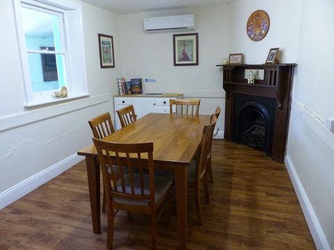 Andy\'s Accommodation - Kawana Tourism 5