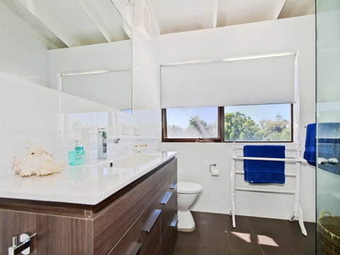 Pearl By The Sea - Kawana Tourism 10
