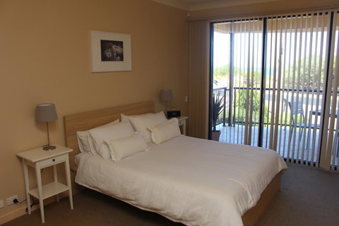The Lighthouse - Beachfront Accommodation - Kawana Tourism 1