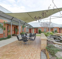 Strath Motel - Kawana Tourism