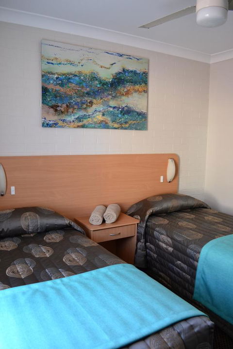 Cattlemans Country Motor Inn & Serviced Apartments - Kawana Tourism 39