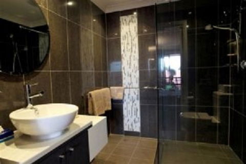 Cattlemans Country Motor Inn & Serviced Apartments - Kawana Tourism 18