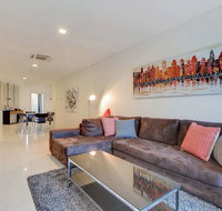 Executive suite incredible views of city - Kawana Tourism
