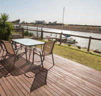 Waterfront on Jefferson at Wellington Marina SA - Kawana Tourism