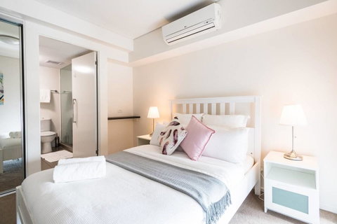 Modern 2 Bedroom+WIFI/Netflix/Parking+Great Views! - Kawana Tourism 15