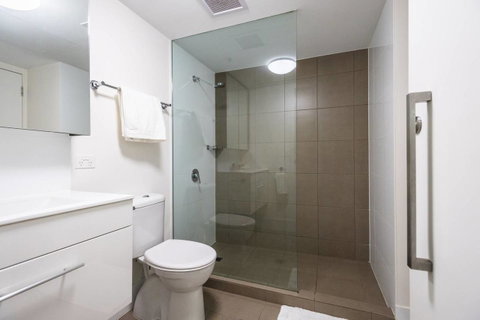 Modern 2 Bedroom+WIFI/Netflix/Parking+Great Views! - Kawana Tourism 22
