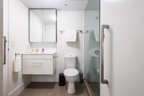 Modern 2 Bedroom+WIFI/Netflix/Parking+Great Views! - Kawana Tourism 27