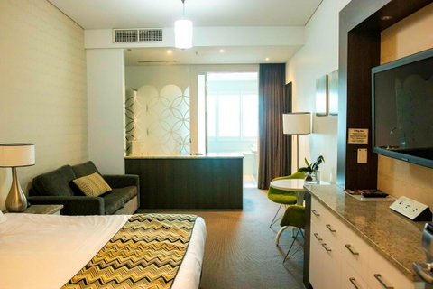 Walkers Arms Hotel - Kawana Tourism 1