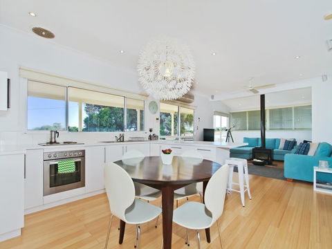 Boat House - Kawana Tourism 0