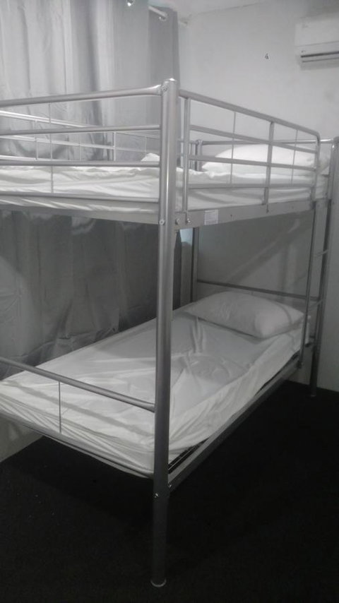 Perth City Backpackers Hostel - Note - Valid Passport Required To Check In - Kawana Tourism 22