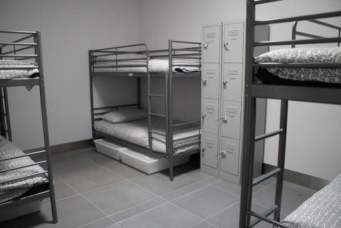 Perth City Backpackers Hostel - Note - Valid Passport Required To Check In - Kawana Tourism 3