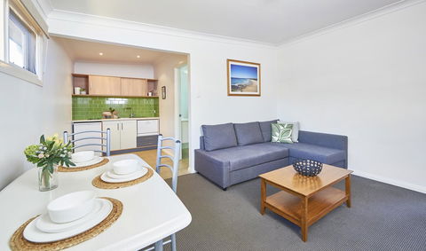 Harbour View Apartments - Kawana Tourism 1