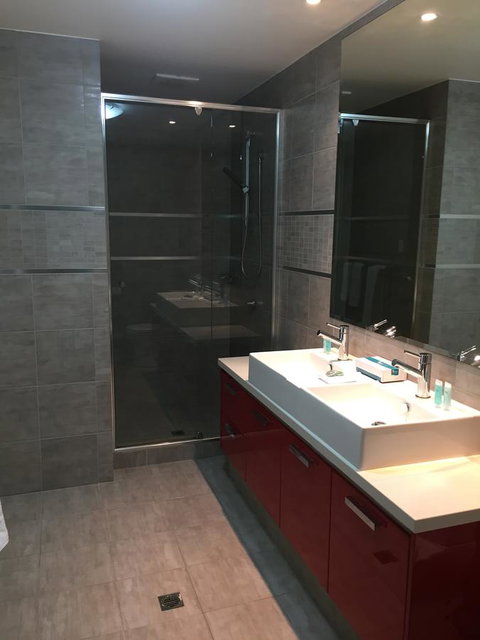 Parklane Apartments - Kawana Tourism 11