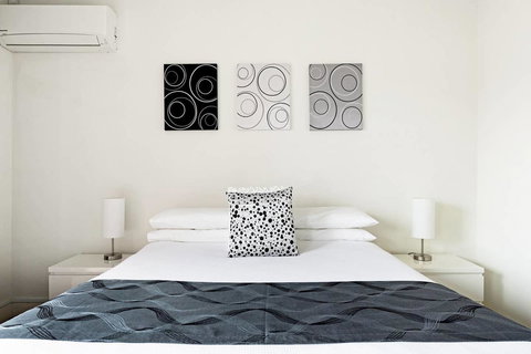 Parklane Apartments - Kawana Tourism 39